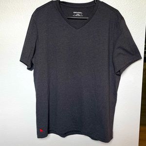 UNTUCKit V-neck T-Shirt